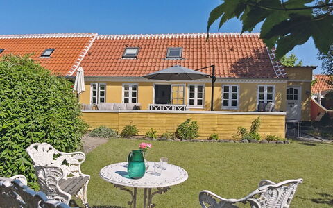Algeth - 200M from the Sea: Gulvbelægning, Indretning, Træ, Etage, Trappe, Loft, Bejdse, Trægulve, Hårdttræ, Gelænder