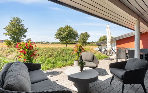 Cornelia - 6Km from the Sea: Møbel, Udendørs Møbler, Stol, Land Lot, Udendørs Bord, Have, Skygge, Gårdhave, Landscaping, Gård