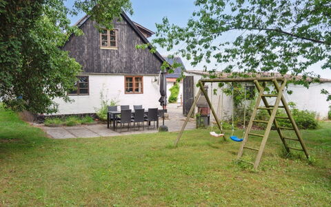 Helmer - 3Km from the Sea: Græs, Hus, Tag, Hjem, Sommerhus, Busk, Land Lot, Landdistrikt, Stuehus, Bunddække