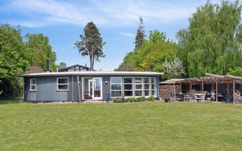 Vemund - 100M to the Fjord: Tag, Hus, Land Lot, Hjem, Sommerhus, Estate, Garden Bygninger, Skygge, Bjælkehytte, Landscaping