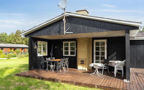 Brunhilde - 850M from the Sea: Træ, Sommerhus, Bjælkehytte, Dæk, Hårdttræ, Lærk, Planke, Sidespor, Hytte, Bejdse