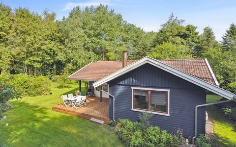 Annamaria - 30Km from the Sea: Tag, Hus, Hjem, Sommerhus, Dør, Sidespor, Dæk, Veranda, Planke, Hårdttræ