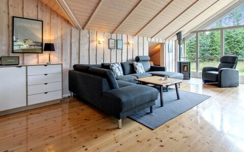Sanna - 30Km from the Sea: Tag, Hus, Hjem, Sommerhus, Dør, Sidespor, Dæk, Veranda, Planke, Hårdttræ