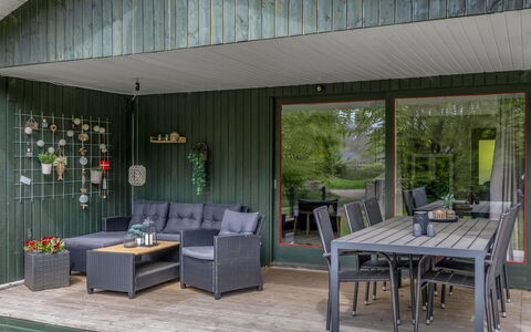 Nyalle - 30Km from the Sea: Boligområde, Tag, Forstad, Indkørsel, Estate, Skorsten
