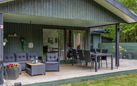 Nyalle - 30Km from the Sea: Boligområde, Tag, Forstad, Indkørsel, Estate, Skorsten