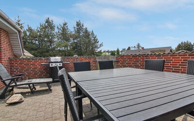 Joona - 12Km from the Sea