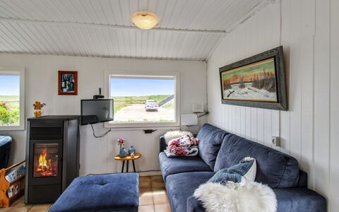 Inka - 100M from the Sea: Hus, Hjem, Sommerhus, Estate, Gård, Stuehus, Sidespor, Garden Bygninger, Veranda