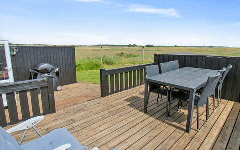 Inka - 100M from the Sea: Hus, Hjem, Sommerhus, Estate, Gård, Stuehus, Sidespor, Garden Bygninger, Veranda