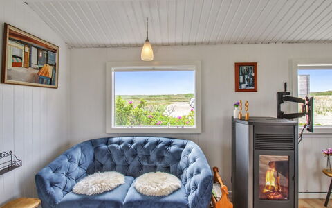 Inka - 100M from the Sea: Sommerhus, Skur, Hytte, Stuehus, Prærie, Hytte, Lade, Bjælkehytte, Garden Bygninger