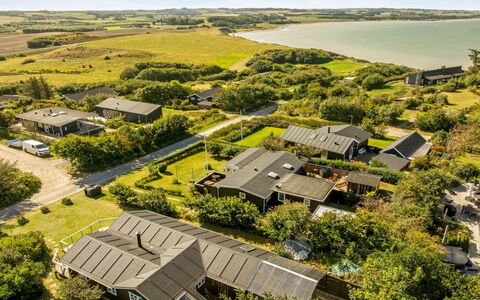 Engelbertine - 210M to the Fjord: Boligområde, Landskab, Tag, Hjem, Land Lot, Estate, Fugleperspektiv, Sommerhus, Landscaping, Forstad