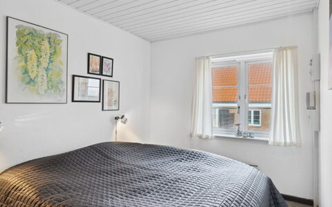 Ubbe - 200M from the Sea: Væg, Soveværelse, Indretning, Seng, Loft, Træ, Etage, Sengetøj, Sengetøj, Gulvbelægning
