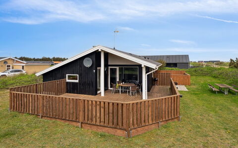 Wolter - 700M from the Sea: Hus, Tag, Hjem, Sommerhus, Skur, Garden Bygninger, Sidespor, Gård, Bjælkehytte, Hytte