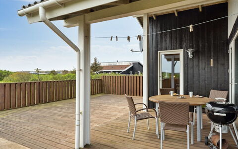 Wolter - 700M from the Sea: Hus, Tag, Hjem, Sommerhus, Skur, Garden Bygninger, Sidespor, Gård, Bjælkehytte, Hytte