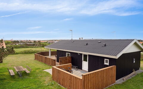 Wolter - 700M from the Sea: Hus, Tag, Hjem, Sommerhus, Skur, Garden Bygninger, Sidespor, Gård, Bjælkehytte, Hytte