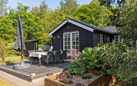 Teijo - 2.5Km from the Sea: Busk, Sommerhus, Hjem, Have, Dør, Bunddække, Garden Bygninger, Gård, Backyard, Landscaping