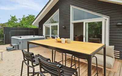 Nona - 150M from the Sea