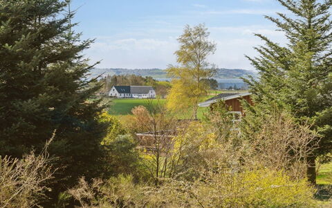 Enita - 350M from the Sea: Træ, Hjem, Veranda, Dæk, Hårdttræ, Tag, Bejdse, Trægulve, Eco Hotel