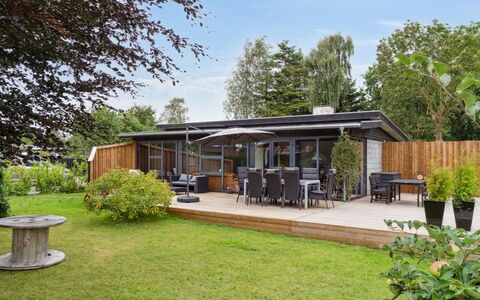 Joseline - 150M from the Sea: Tag, Hjem, Hus, Busk, Boligområde, Land Lot, Have, Sommerhus, Skygge
