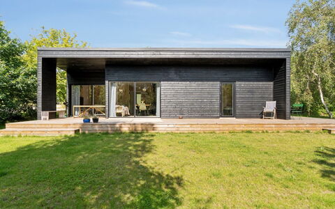 Filip - 1.2Km from the Sea: Fritid, Reklame, Parkere, Banner, Skilt, Sti