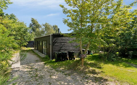 Filip - 1.2Km from the Sea: Fritid, Reklame, Parkere, Banner, Skilt, Sti