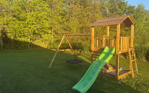 Asel - 350M from the Sea: Have, Legepladsudstyr, Bejdse, Backyard, Legeplads