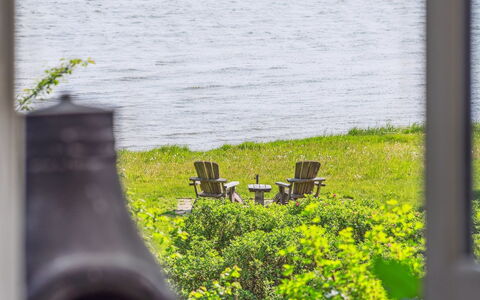 Ginne - 100M to the Fjord: Grøn, Græs, Naturlige Landskab, Sommer, Græs-, Hav, Coastal Og Oceaniske Landskabsformer, Ocean, Udendørs Møbler