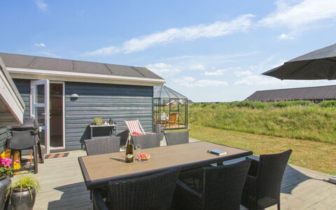 Thomsen - 475M from the Sea: Tag, Hjem, Land Lot, Sommerhus, Dør, Udendørs Møbler, Sidespor, Stol, Gårdhave, Estate