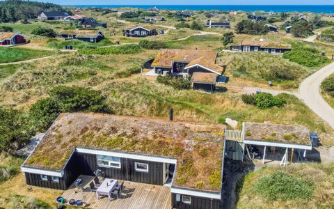Hrefna - 500M from the Sea: Svømmepøl, Stuehus, Estate, Villa, Udvej, Hacienda, Eco Hotel, Backyard