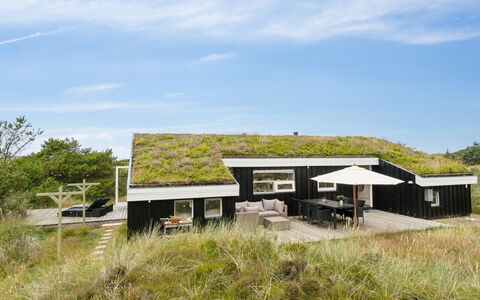 Hrefna - 500M from the Sea: Svømmepøl, Stuehus, Estate, Villa, Udvej, Hacienda, Eco Hotel, Backyard