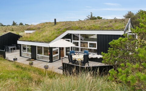 Hrefna - 500M from the Sea: Svømmepøl, Stuehus, Estate, Villa, Udvej, Hacienda, Eco Hotel, Backyard
