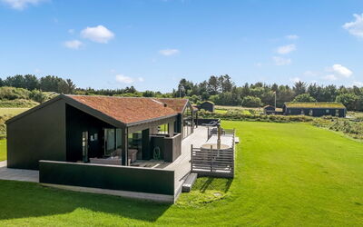 Egil - 1.5Km from the Sea