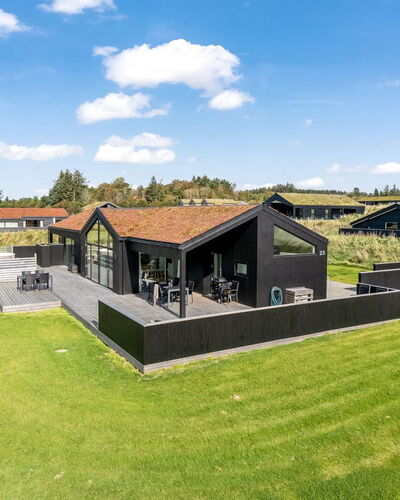 Egil - 1.5Km from the Sea
