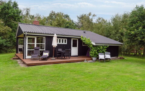 Alkmar - from the Sea: Hus, Hjem, Tag, Sommerhus, Estate, Landscaping, Garden Bygninger, Sidespor, Stuehus