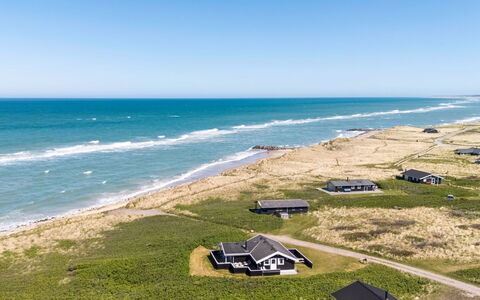 Minka - 58M from the Sea: Blå, Kyst, Hav, Coastal Og Oceaniske Landskabsformer, Ocean, Kyst, Strand, Sommerhus, Bugt