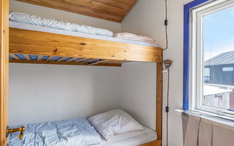 Nikoletta - 50M from the Sea: Træ, Soveværelse, Køjeseng, Seng, Loft, Etage, Sengetøj, Bed Frame, Bejdse, Sengetøj