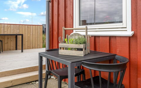 Nikoletta - 50M from the Sea: Møbel, Udendørs Møbler, Bordservice, Bord, Drinkware, Stol, Udendørs Bord, Mad, Flaske