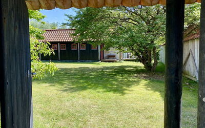 Henke - 100M from the Sea