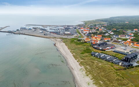 Bedri - 100M from the Sea: Indretning, Loft, Lejlighed, Gulvbelægning, Møbel, Etage, Værelse, Belysning, Hjem, Couch