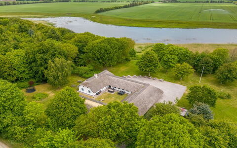 Tatiane - 10Km from the Sea: Tag, Hus, Hjem, Sommerhus, Sidespor, Estate, Indkørsel, Garden Bygninger, Gård, Skur