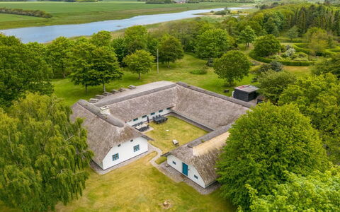 Tatiane - 10Km from the Sea: Tag, Hus, Hjem, Sommerhus, Sidespor, Estate, Indkørsel, Garden Bygninger, Gård, Skur