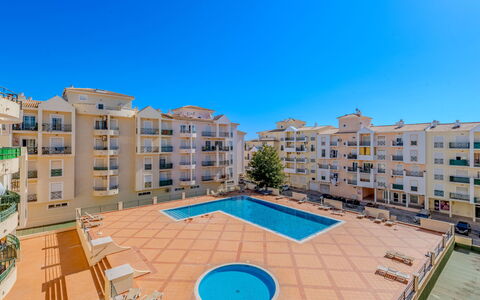 Sunny Beach Casa-M: Boligområde, Lejlighed, Ejerlejlighed, Altan, Hotel, Svømmepøl, Ferieby