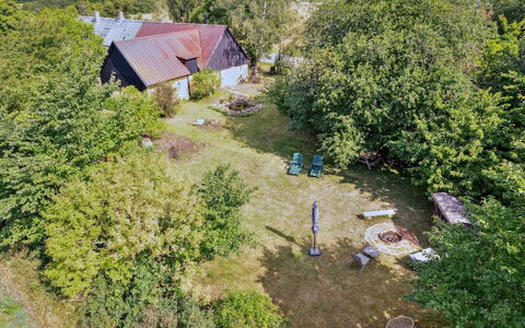 Hansen - 5.2Km from the Sea: Tag, Hus, Land Lot, Hjem, Sommerhus, Estate, Garden Bygninger, Skygge, Bjælkehytte, Landscaping