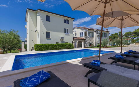 Villa Camellia