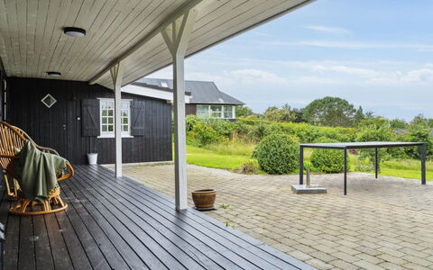 Lazorka - 200M from the Sea: Tag, Hjem, Dør, Sommerhus, Skygge, Sidespor, Gård, Estate, Backyard