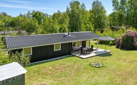 Aldina - 1.6Km from the Sea: Loft, Gulvbelægning, Indretning, Etage, Kompositmateriale, Møbel, Udvej, Hotel, Design, Dagslys
