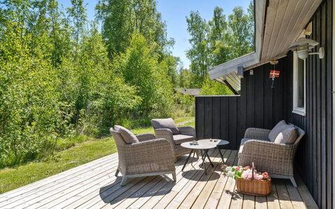 Aldina - 1.6Km from the Sea: Loft, Gulvbelægning, Indretning, Etage, Kompositmateriale, Møbel, Udvej, Hotel, Design, Dagslys