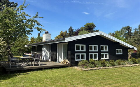Hendrina - 500M from the Sea: Træ, Hus, Hjem, Sommerhus, Tag, Land Lot, Stuehus, Sidespor, Veranda, Dør
