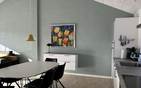 Esger - 900M from the Sea: Loft, Gulvbelægning, Indretning, Etage, Kompositmateriale, Møbel, Udvej, Hotel, Design, Dagslys