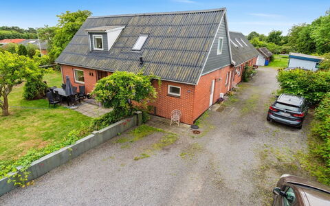 Atena - 250M from the Sea: Tag, Hus, Land Lot, Hjem, Sommerhus, Estate, Garden Bygninger, Skygge, Bjælkehytte, Landscaping