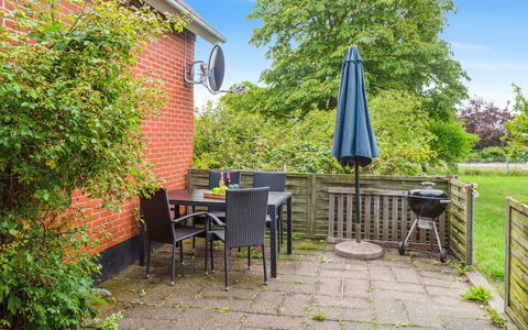 Atena - 250M from the Sea: Tag, Hus, Land Lot, Hjem, Sommerhus, Estate, Garden Bygninger, Skygge, Bjælkehytte, Landscaping